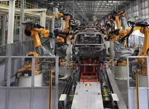 智能革命下的食品与日用品生产 从人工制造到技术驱动